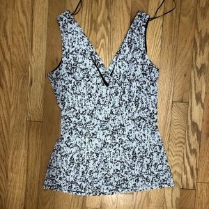 H&M Women’s Classic V-Neck Blouse